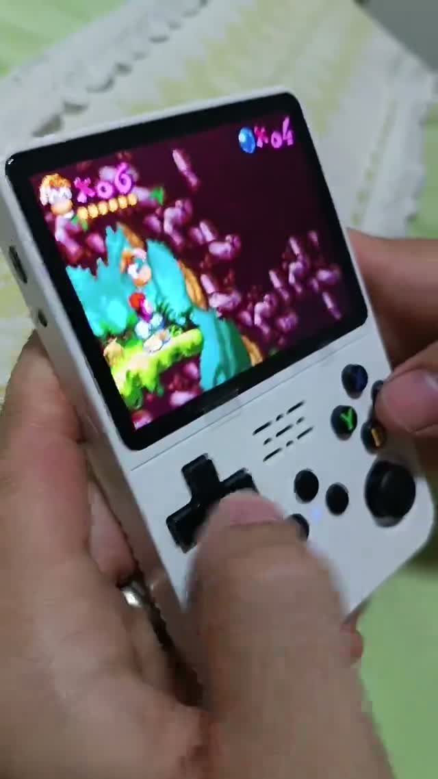 Uma partida no console branco